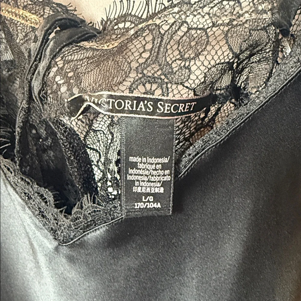 Victoria’s Secret Black Satin Lace Chain Strap Cami Tank Top Size L‎